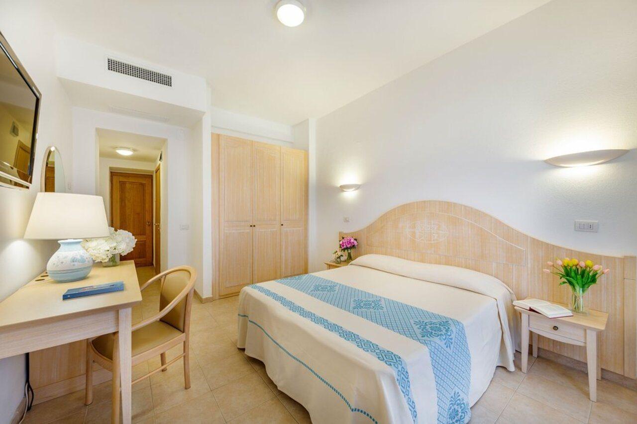 Hotel Dei Pini Порто Емпедокле Екстериор снимка