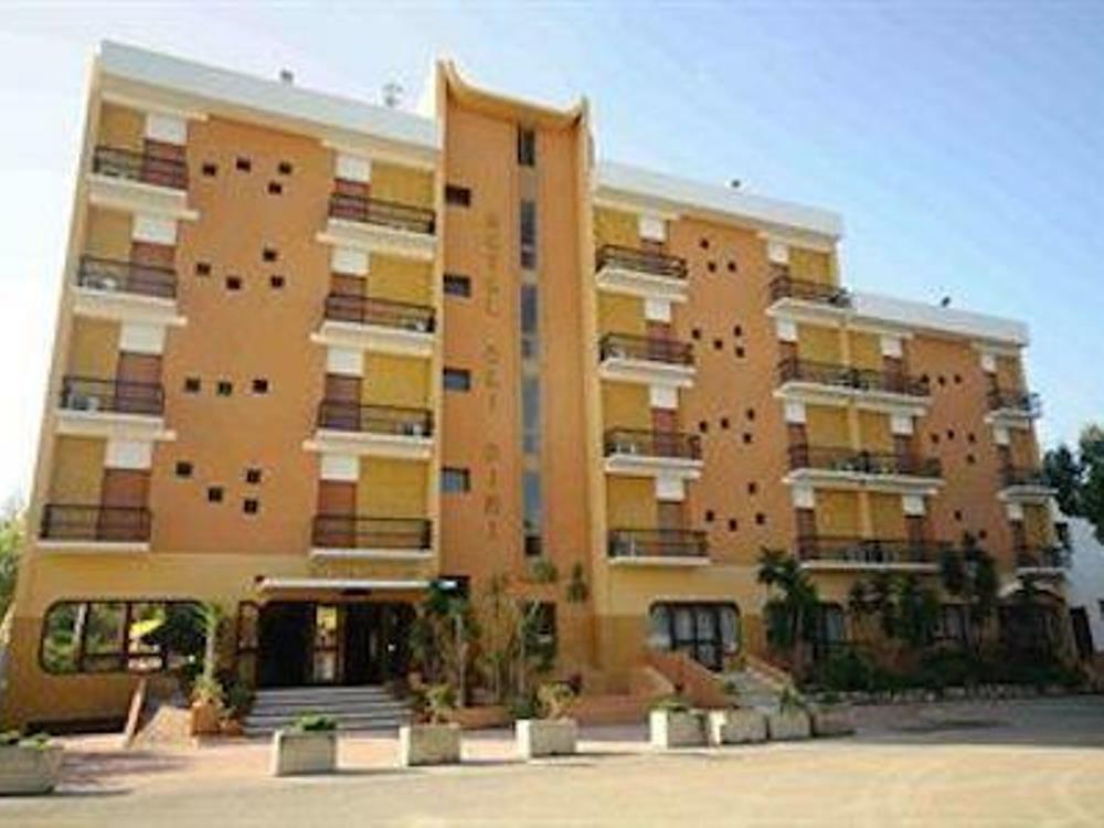 Hotel Dei Pini Порто Емпедокле Екстериор снимка